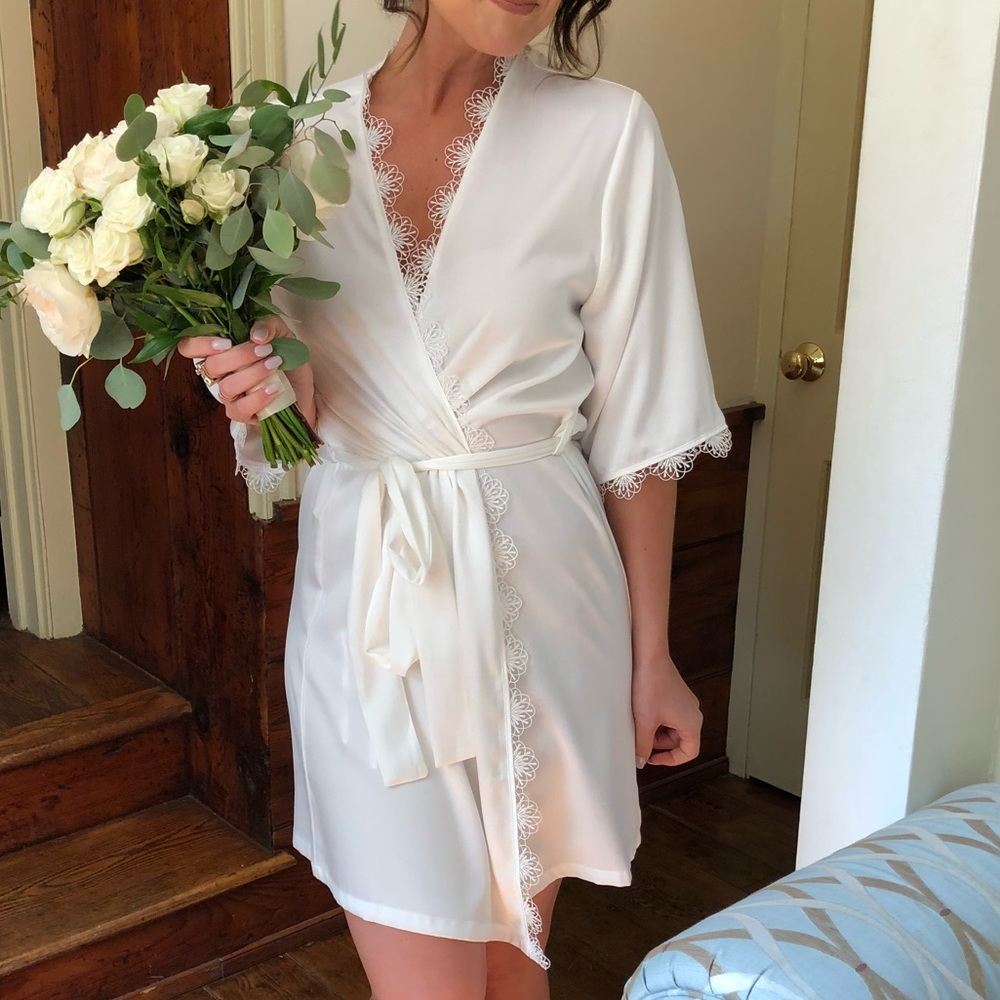 Le Rose Bride Robe - Emma Satin Lace Wedding Robe